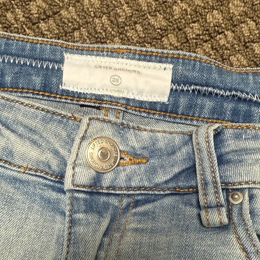 Lifted Anchors LA - Graphic Light Wash Jeans with Patches sz 28 - Picture 11 of 12